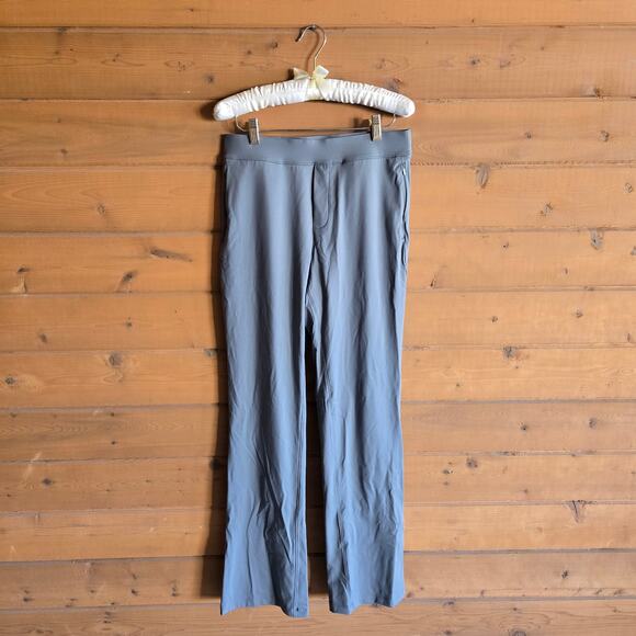 Crz Yoga Flare Pants Grey Sage NWT M 8/10 Pocket Stretchy Pull On Athleisure - Picture 1 of 4